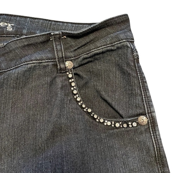 Roadrunner Black Denim Capri Pants - Size 16 Bling on all pockets -Silver thread - Picture 5 of 12